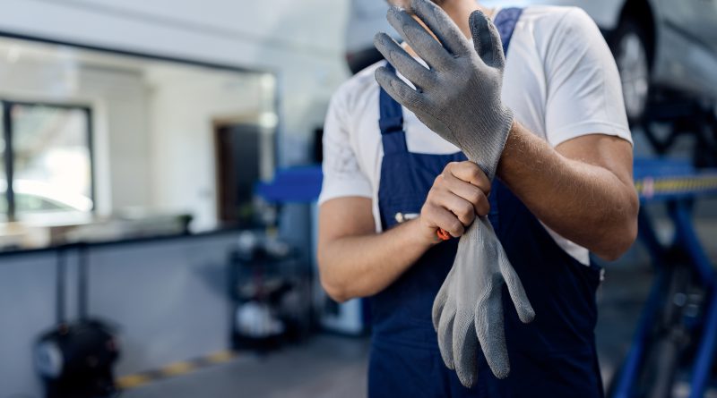 Kursy bhp Leszno – praktyczne zajęcia i instruktaże dla pracowników różnych branż.